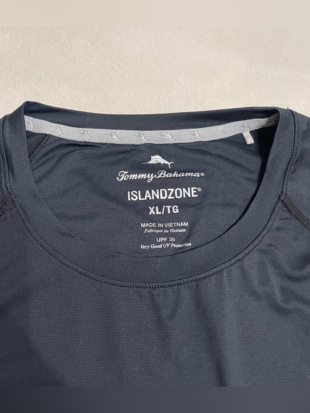 Tommy Bahama IslandZone Shirt Mens XL Black UPF 30 Performance Marlin Tee - Picture 2 of 8